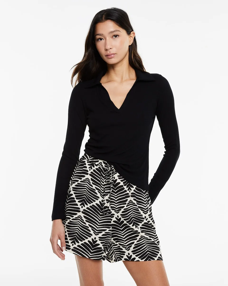 

Женская футболка с рубчиком и V-образным вырезом System Action, черный