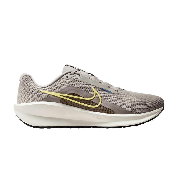 

Кроссовки Nike Downshifter 13 'College Grey Soft Yellow', серый