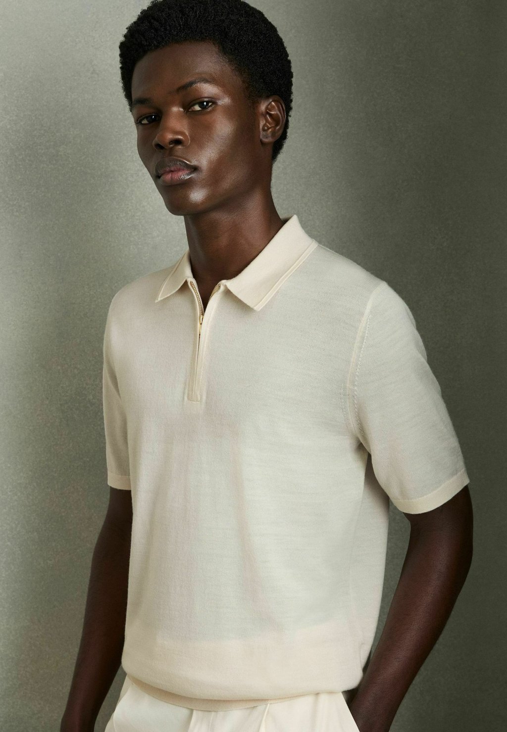 

Рубашка поло REGULAR FIT MAXWELL HALF-ZIP Reiss, белый