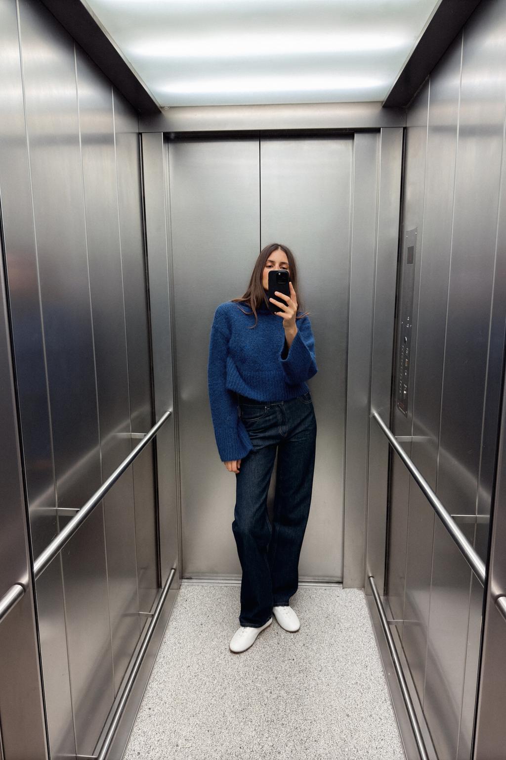

Мягкий вязаный свитер ZARA, голубоватый