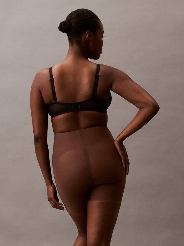 Stay-Put Mesh утягивающие шорты до середины бедра с высокой талией Calvin Klein, Brown Mid — фото 2