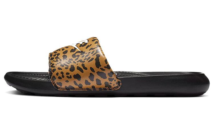 Victori One Cheetah Print женские Nike