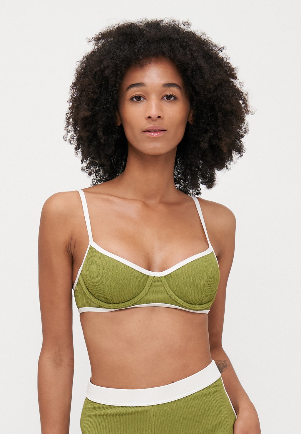 

Верх бикини SUNRAYS TAMI UWIRE Billabong, зеленый