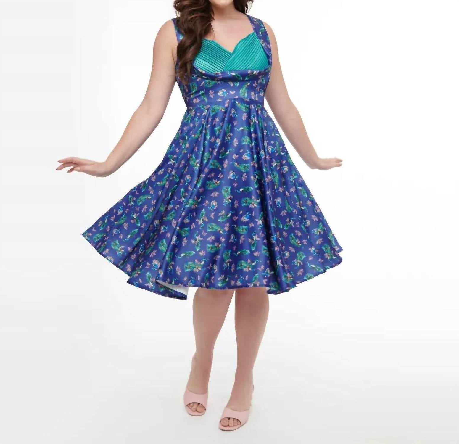 

Платье Grace Peacock с плиссировкой на груди фиолетового цвета Dolly And Dotty