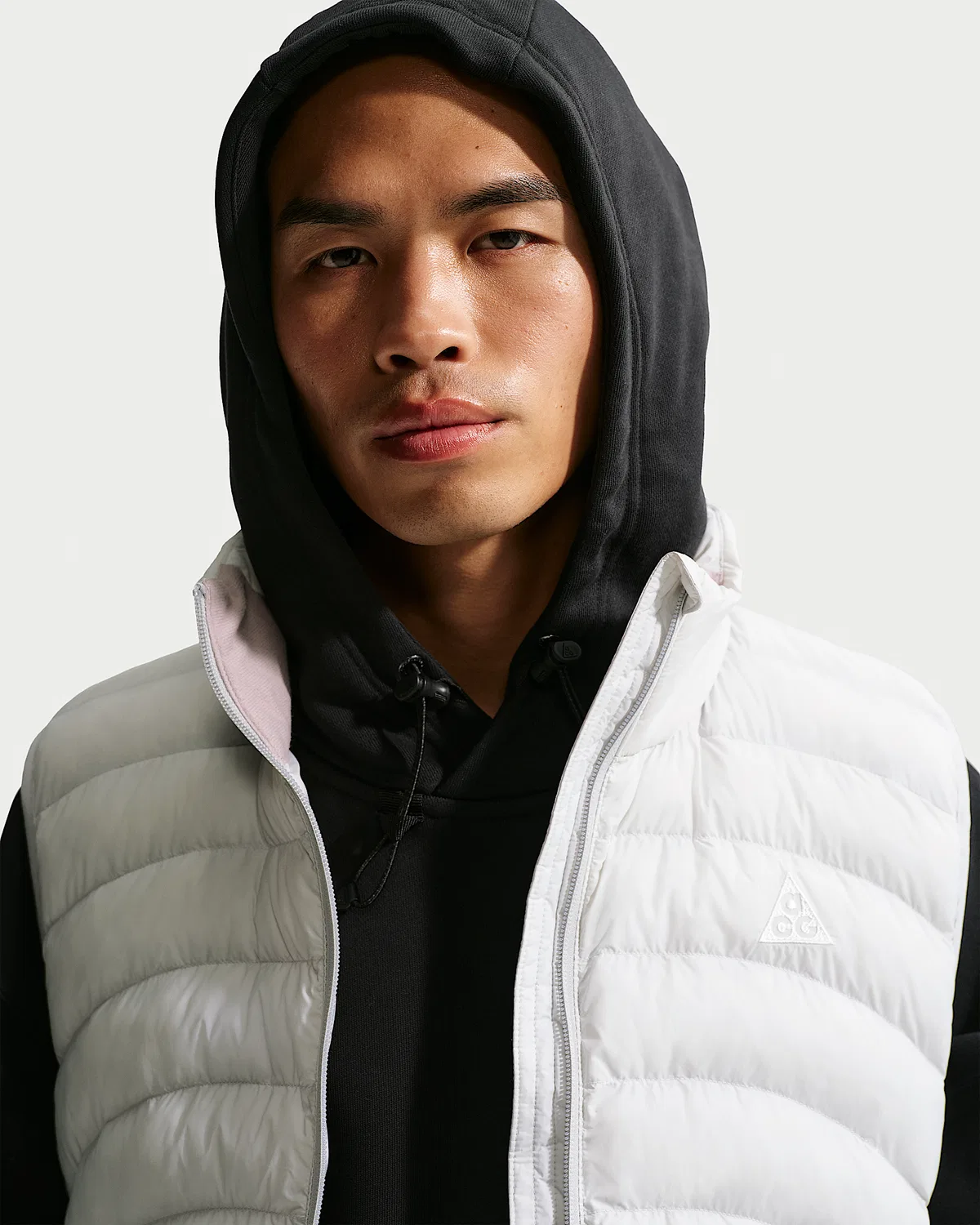 Мужская жилетка Nike ACG Therma-FIT ADV "Lava Flow", Photon Dust/Photon Dust/Photon Dust/Summit White — фото 3