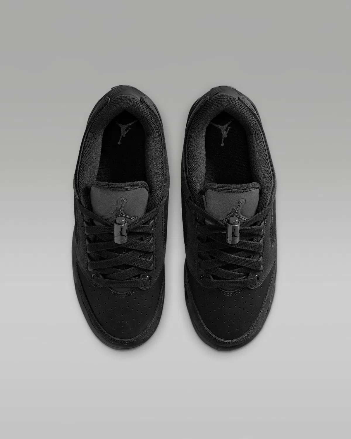 Кроссовки Big Kids' Shoes Air Jordan Sixty Plus Low, Black/Dark Smoke Grey — фото 4