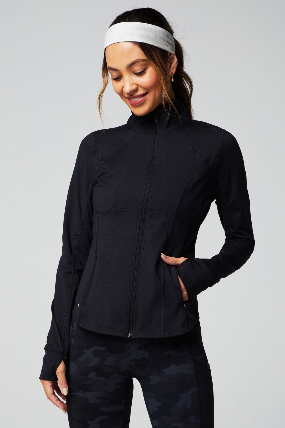 

Идеальная куртка в стиле «штормовой поезд» Fabletics, черный