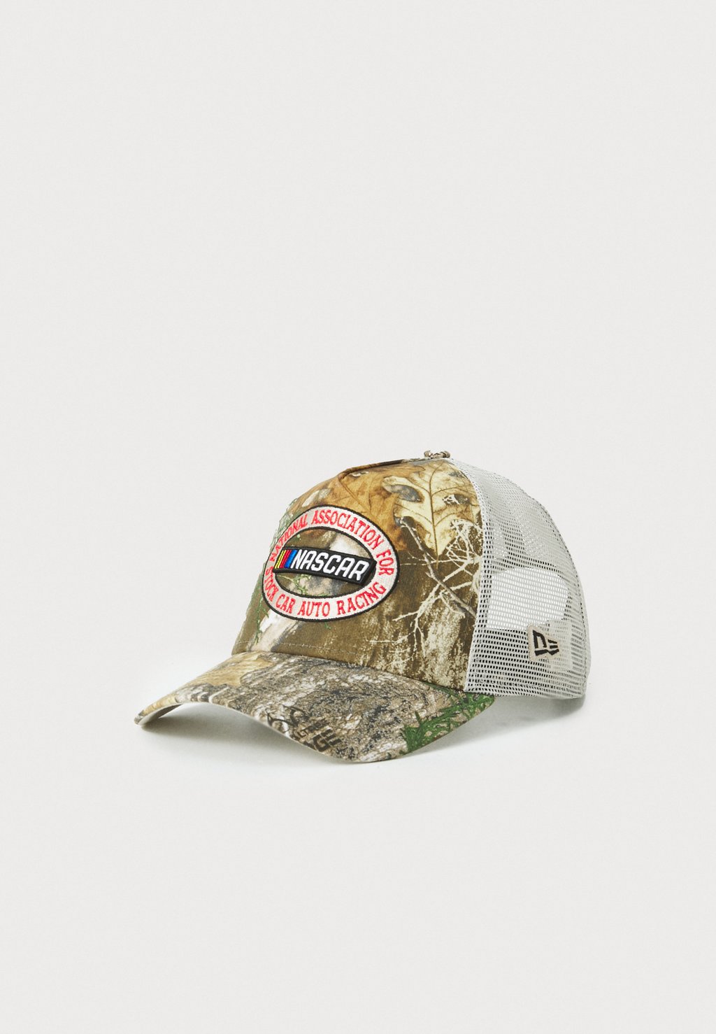 

Бейсболка NASCAR CAMO 9FORTY TRUCKER UNISEX New Era, оливковый