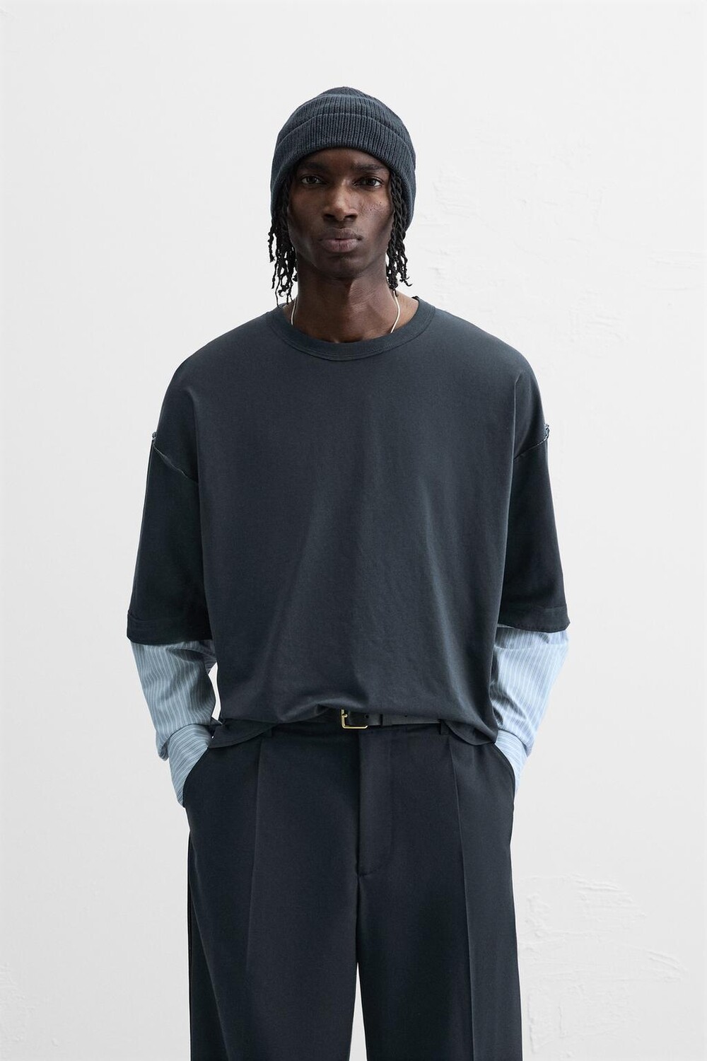 

Футболка с контрастными рукавами ZARA, темно-синий
