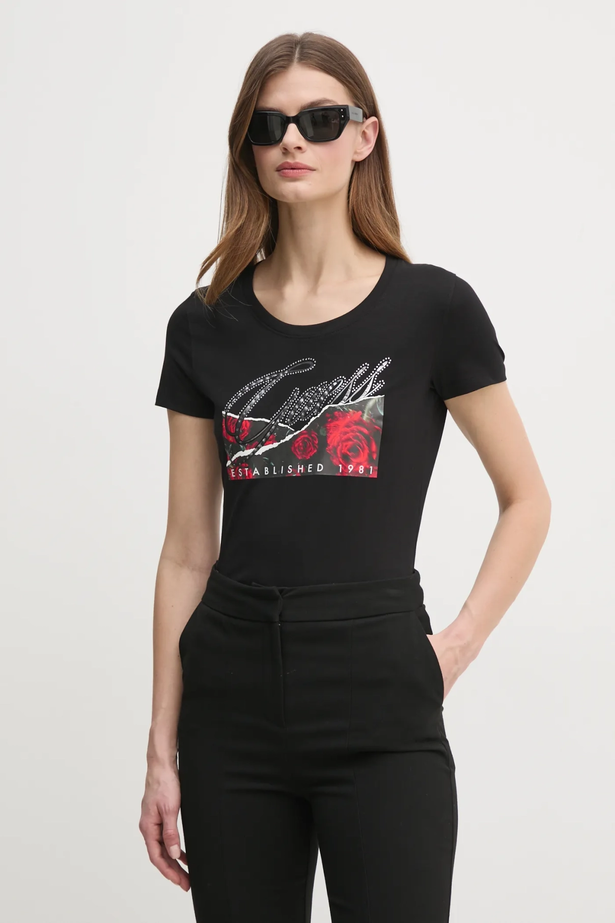 

Футболка Guess, черный