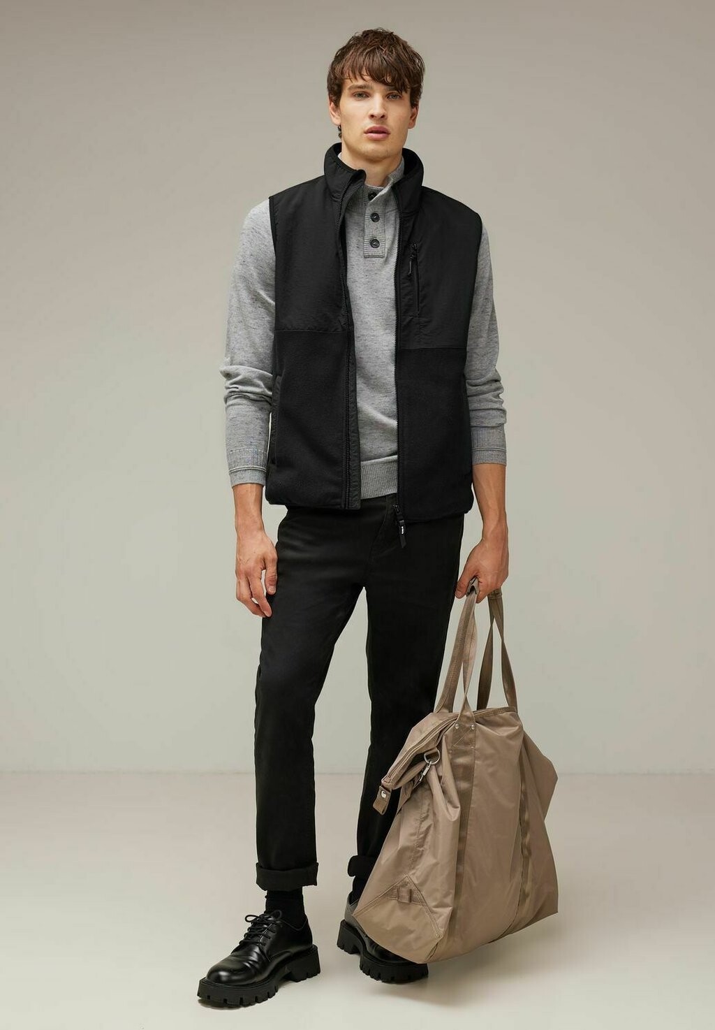 

Жилет MATERIALMIX MIT ZIPPER Street One MEN, цвет schwarz