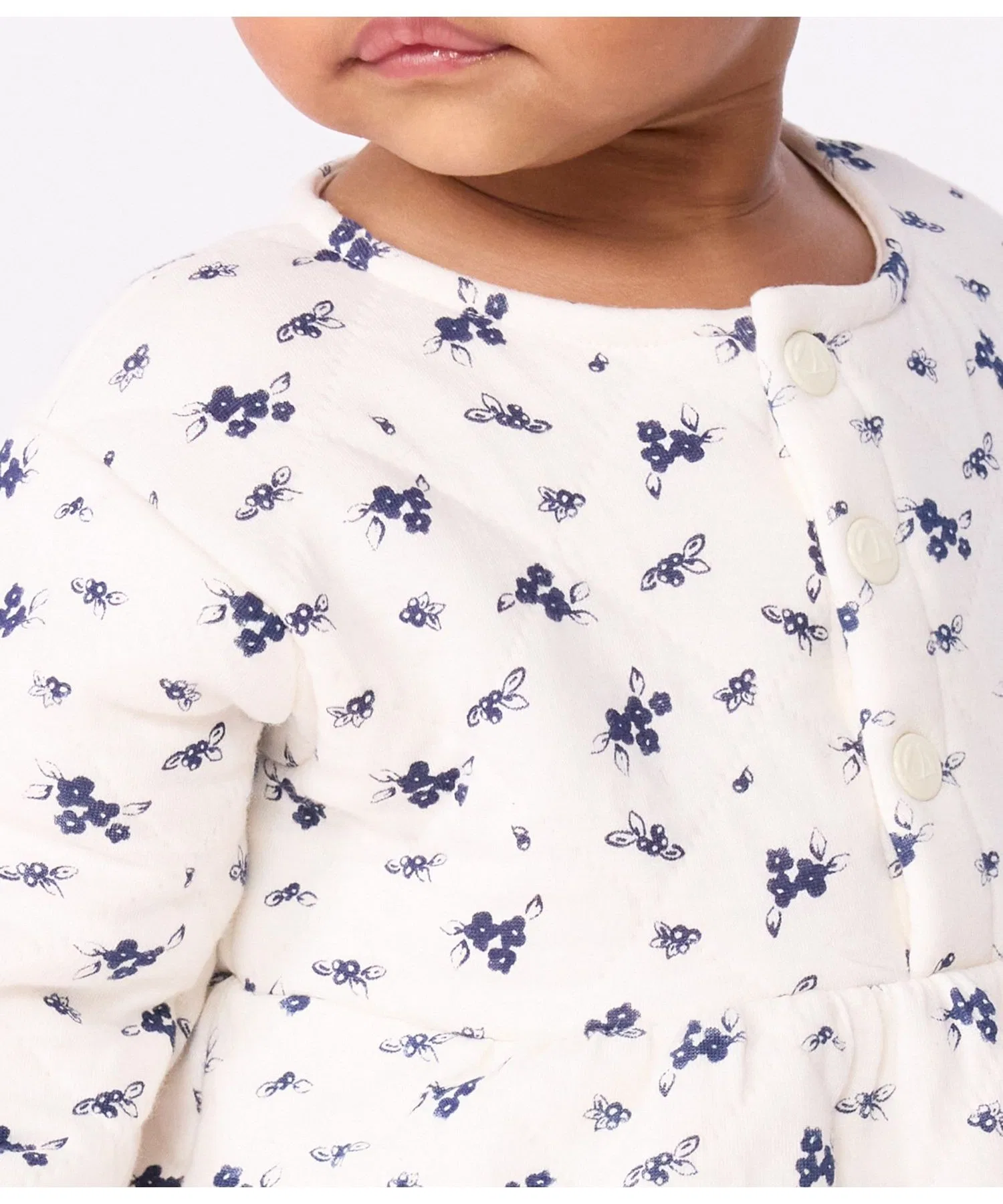 Детское платье с цветочным принтом PETIT BATEAU бело-синее — фото 2