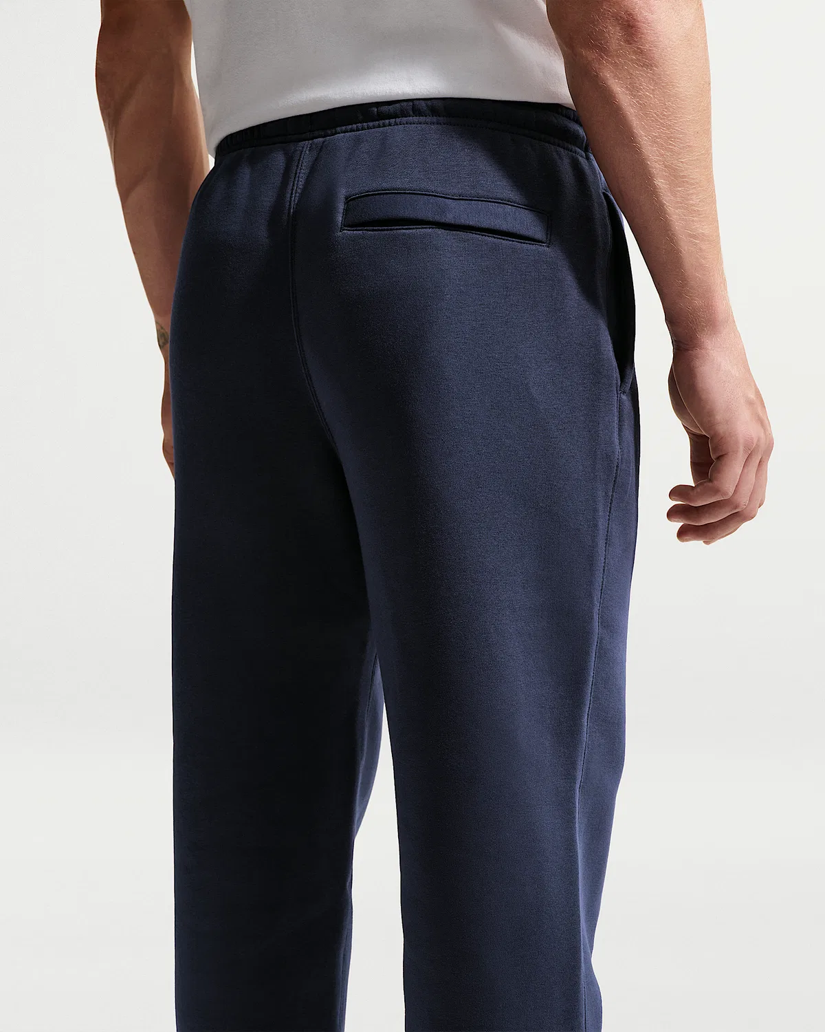 Мужские спортивные штаны Nike Club на флисе с манжетами, Obsidian/Obsidian/White — фото 3