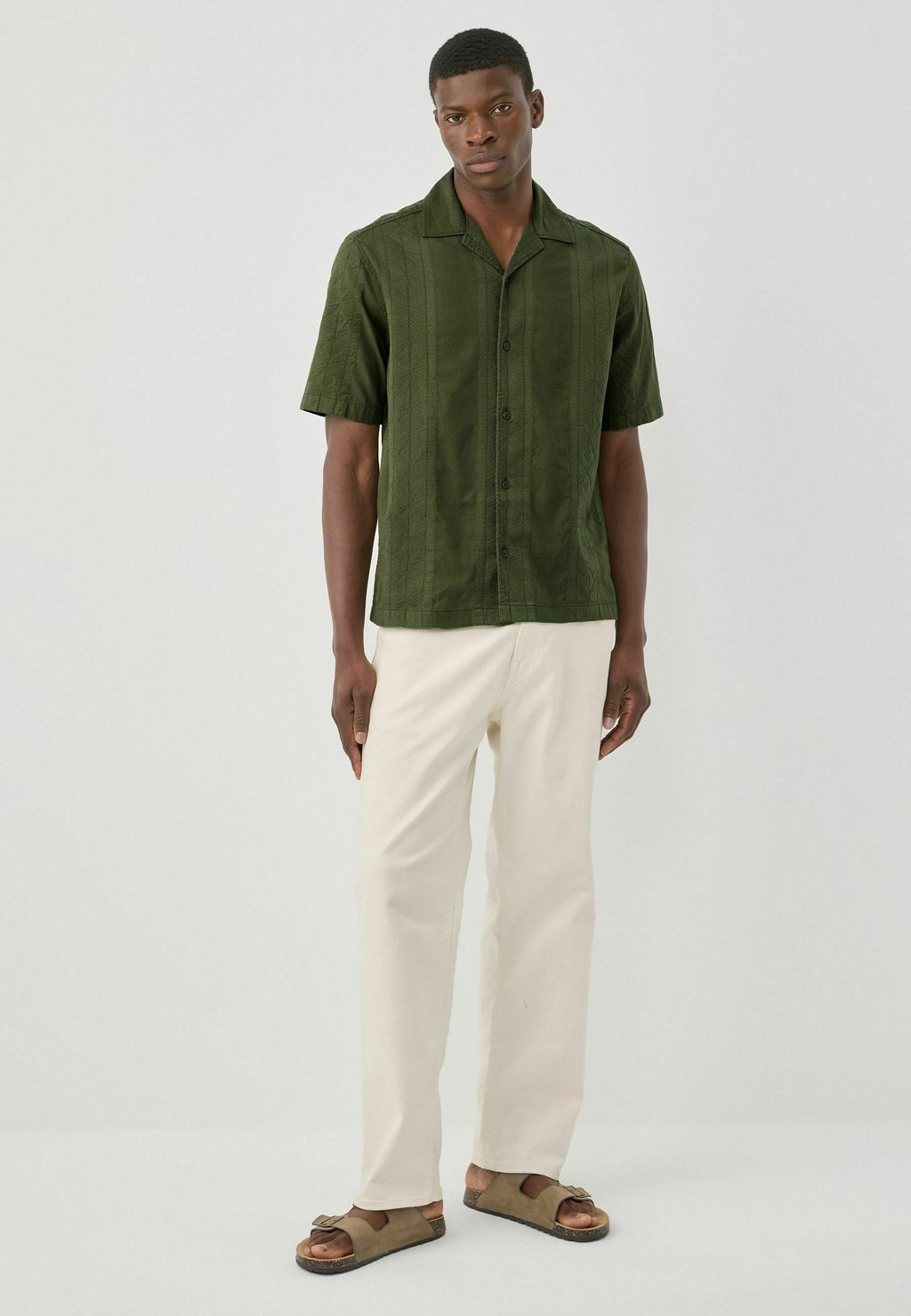 

Рубашка REGULAR FIT - NAVAJO STYLE PRINTED SHORT SLEEVE Next, зеленый