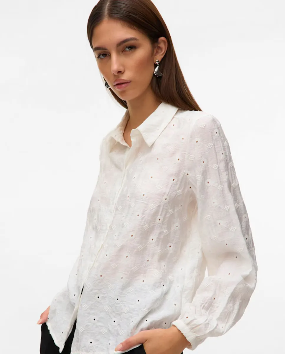 

Женская вышитая рубашка с приталенными манжетами Vero Moda, белый