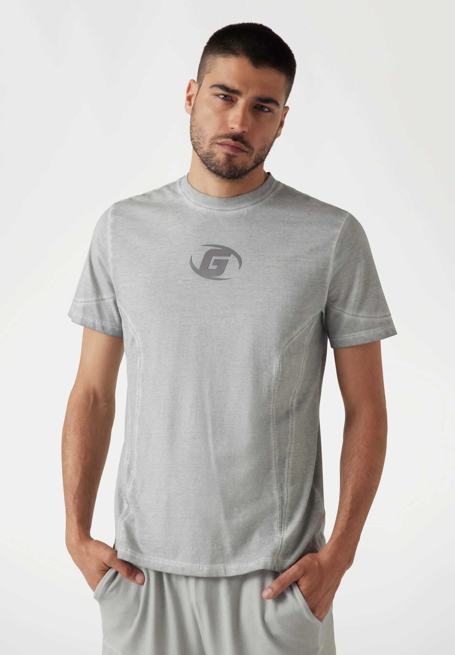 

Футболка Guess REGULAR FIT LOGO, Hellgrau/Light Grey, Серый, Футболка Guess REGULAR FIT LOGO, Hellgrau/Light Grey