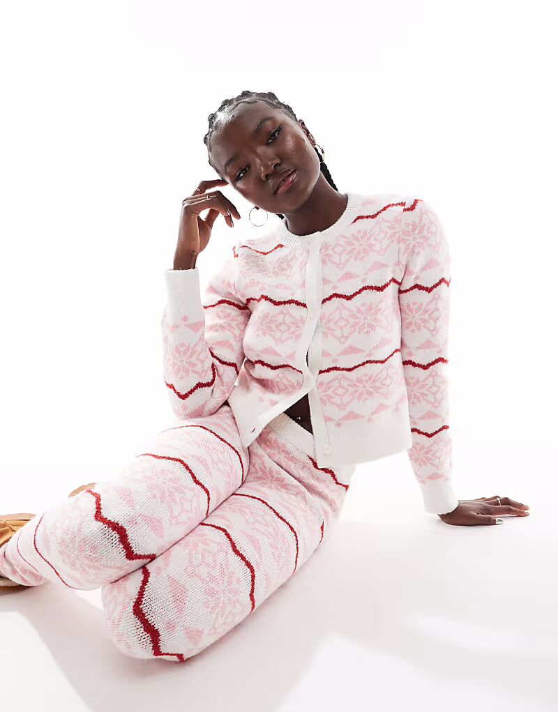 

Укороченный кардиган с круглым вырезом и бахромой от ASOS DESIGN