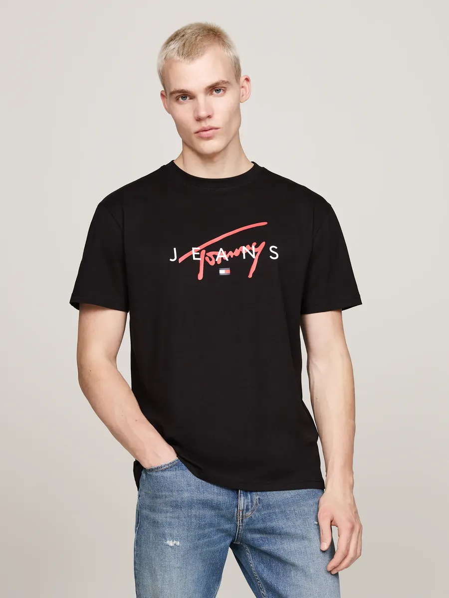 

Футболка Tommy Jeans "TJM REG SIGNATURE TWIST TEE EXT", большой фирменный логотип на груди, черный