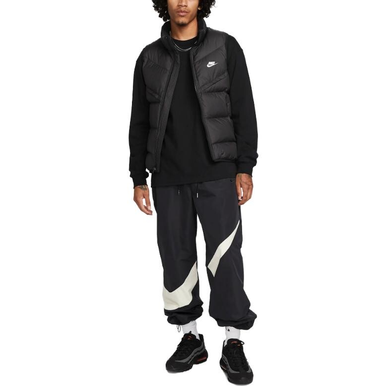 

Жилет мужской черный Nike, черный