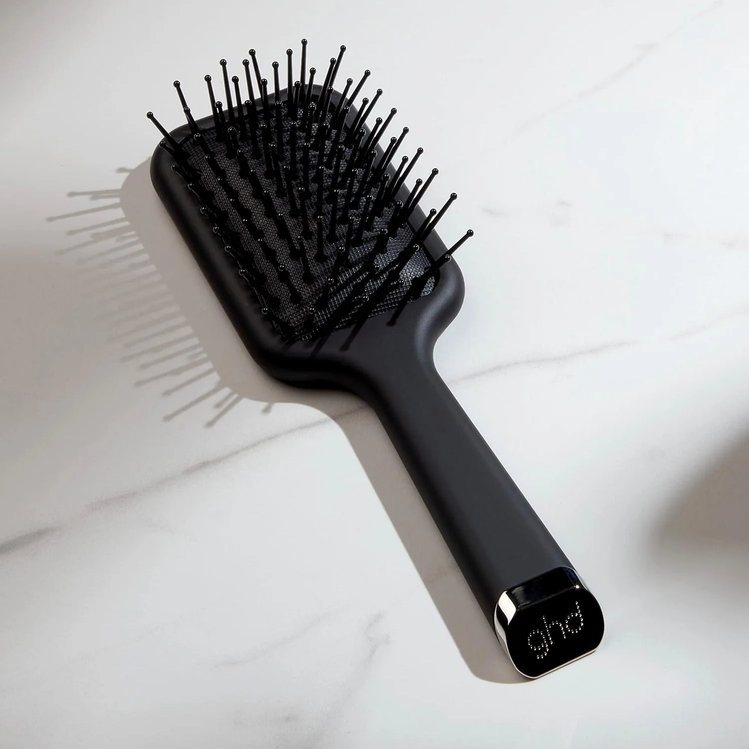 Универсальная щетка-расческа ghd и овальная щетка для расчесывания волос The Dresser для густых волос, Mini — фото 4