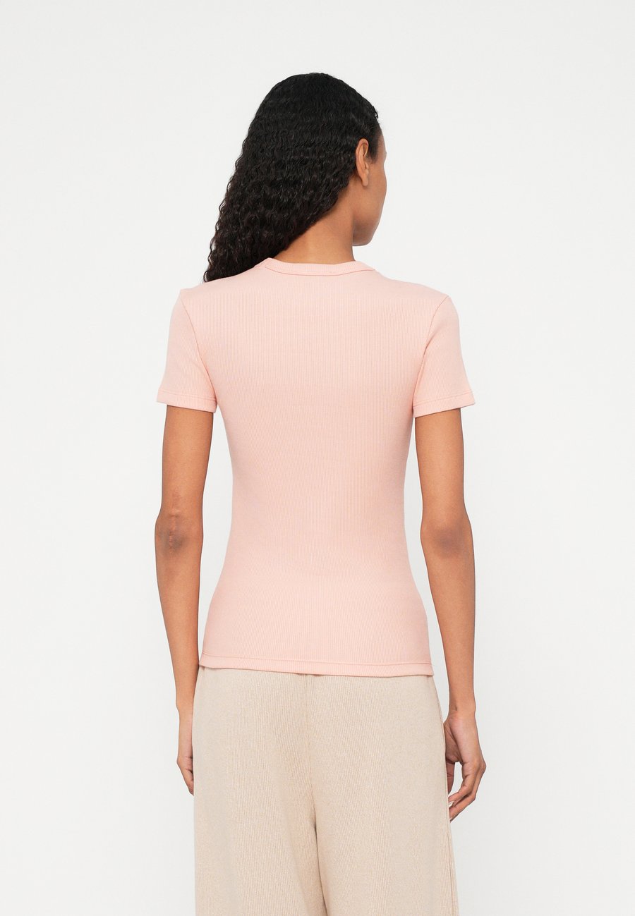Футболка Lacoste Basic T-shirt Miami/Light Pink — фото 3