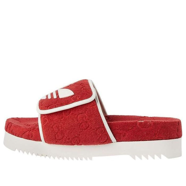 

Сандалии x adidas gg platform sandal 'red cotton sponge' Gucci, красный