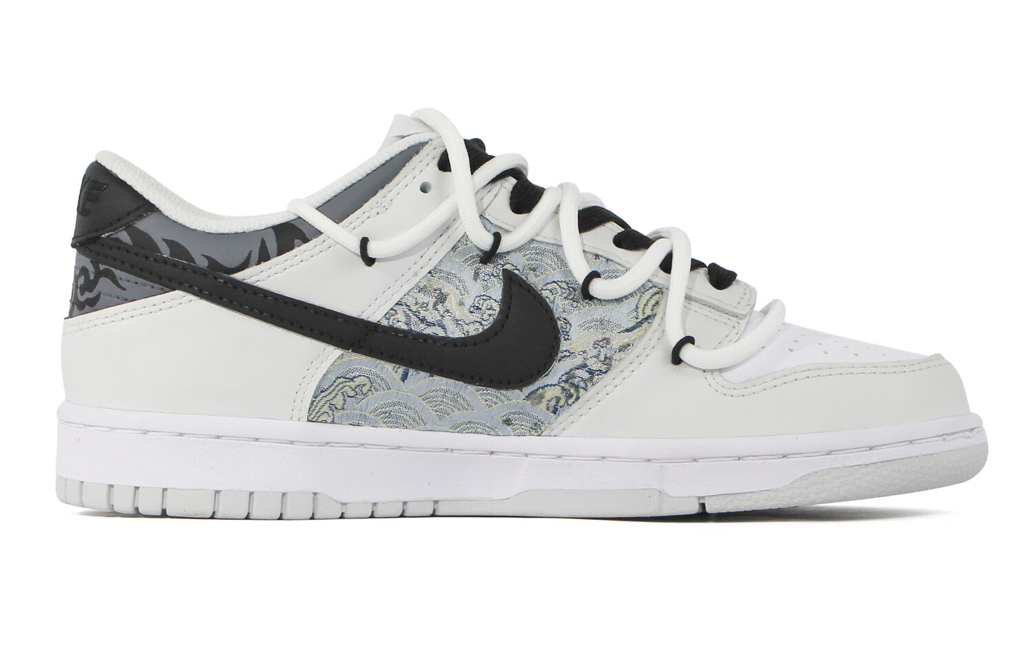 

Кроссовки Nike Dunk Skateboard Shoes Men Low-Top Silver White/Black