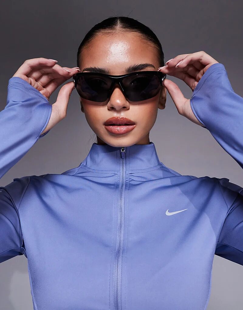 Футболка Nike Running Swift Dri-FIT приталенная с молнией на всю длину в синем цвете — фото 4
