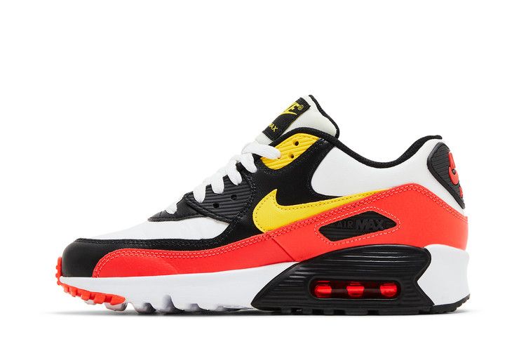Кроссовки Nike Air Max 90 Leather GS 'Chrome Yellow Black Crimson', белый — фото 4