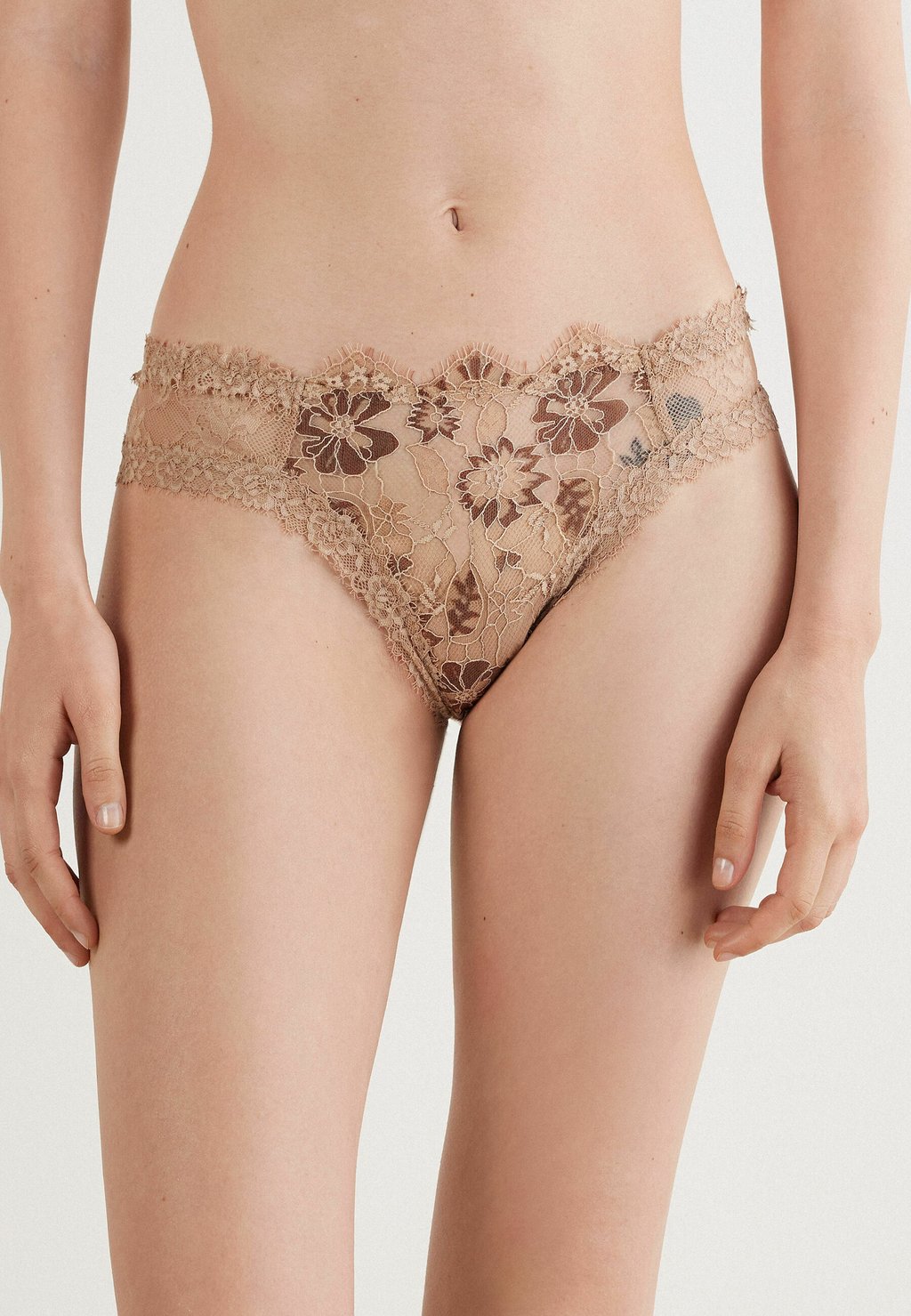 

Стринги Intimissimi, коричневый