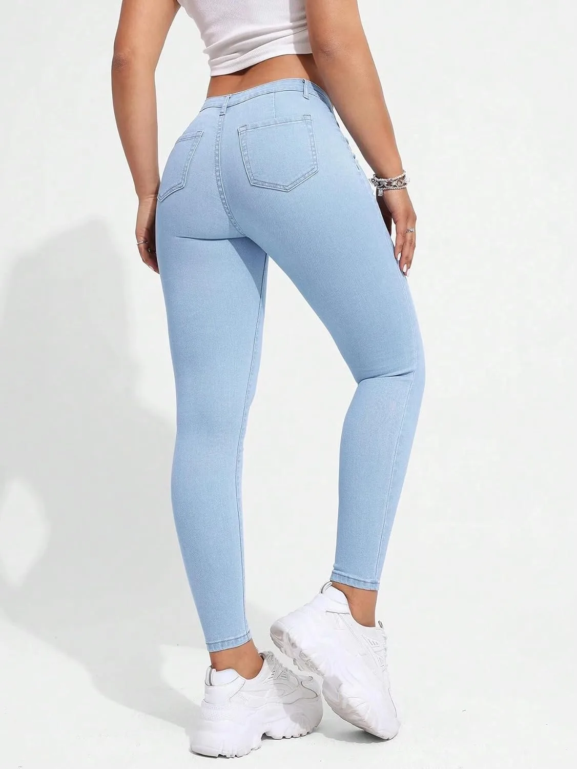 Женские джинсы Classic Jean Fit Generic, Light Wash — фото 3