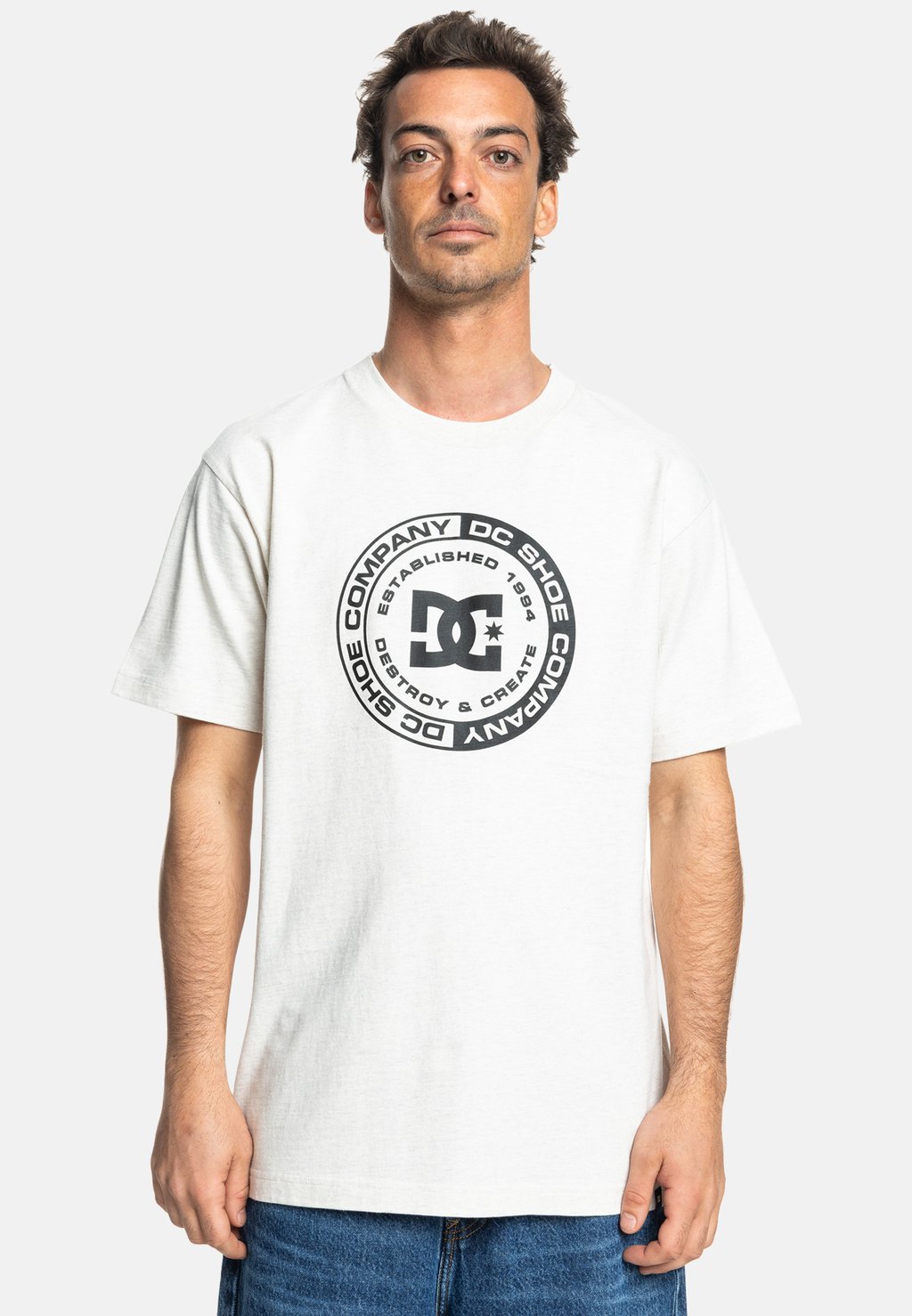 

Футболка с принтом DC Shoes, молочный