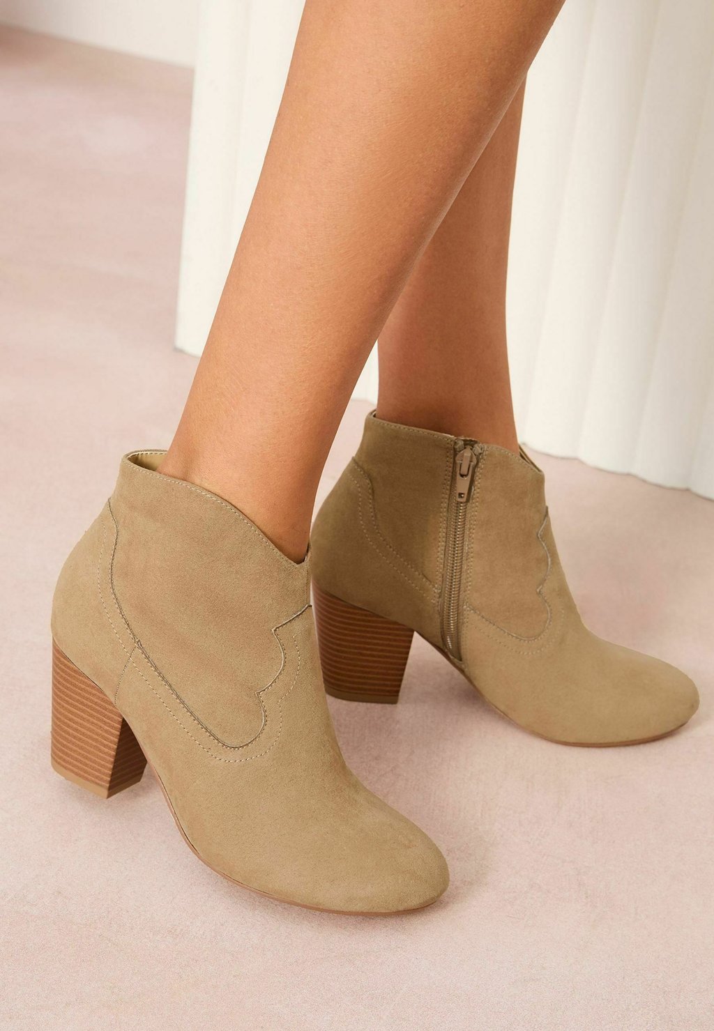 Ковбойские/байкерские ботинки WIDE - Ankle boots Friends Like These, коричневый — фото 3