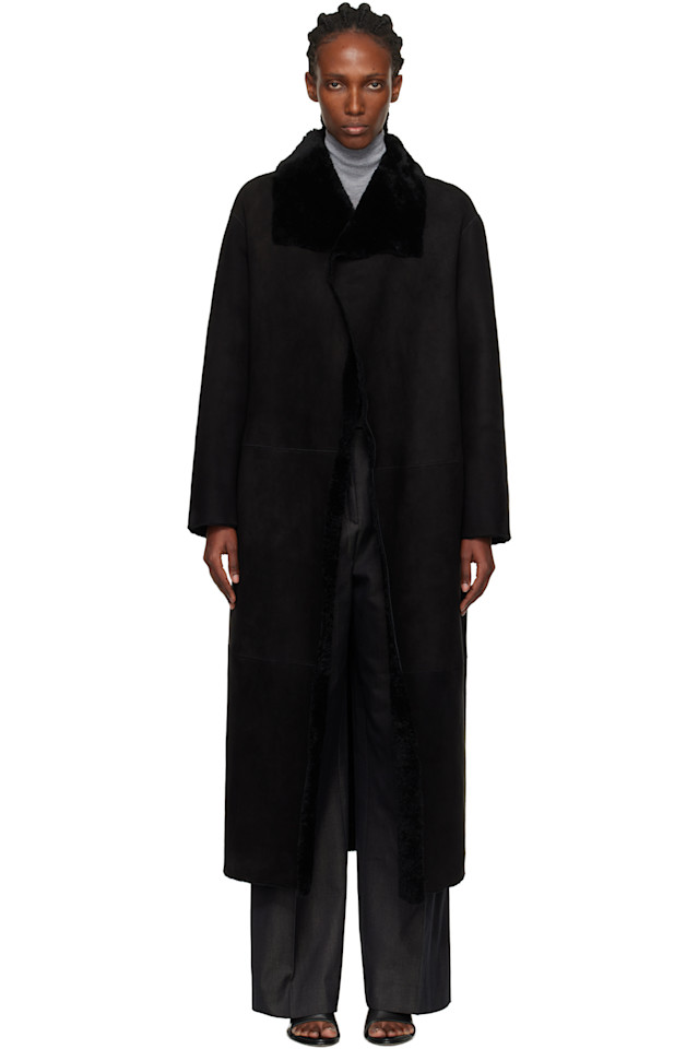 

Золотистая шуба из шерсти мериноса на день рождения Nour Hammour, черный