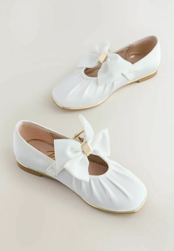 Классические балетки с бантом и ремешком на щиколотке Baker By Ted Baker, Ivory — фото 2