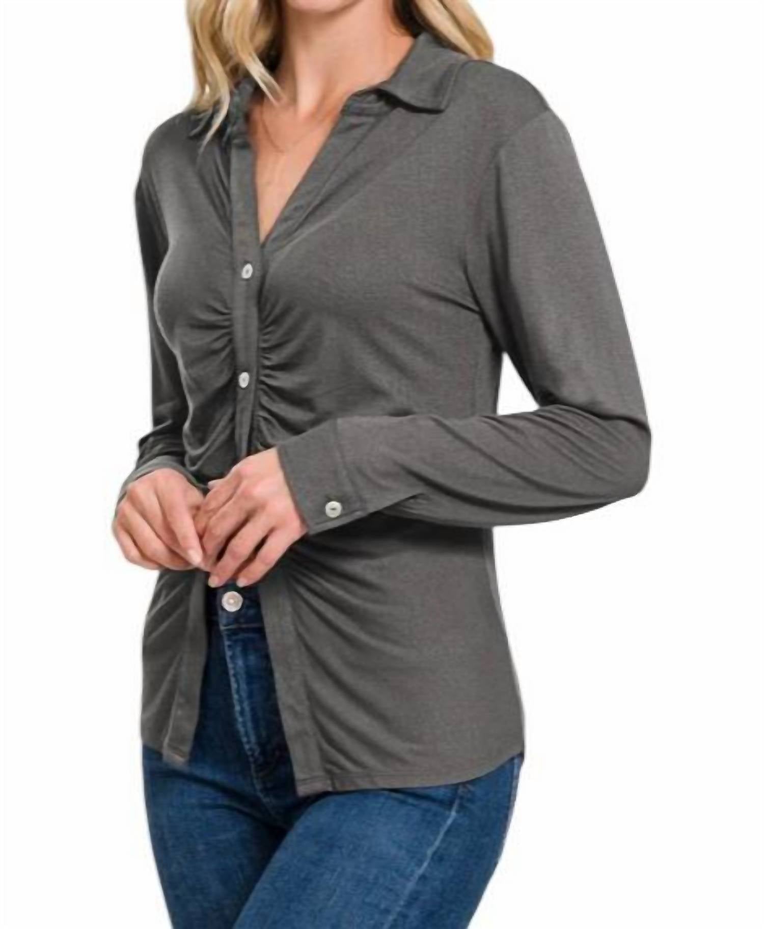 

Топ Shelly Button Down со сборками в пепельно-сером цвете ZENANA, серый