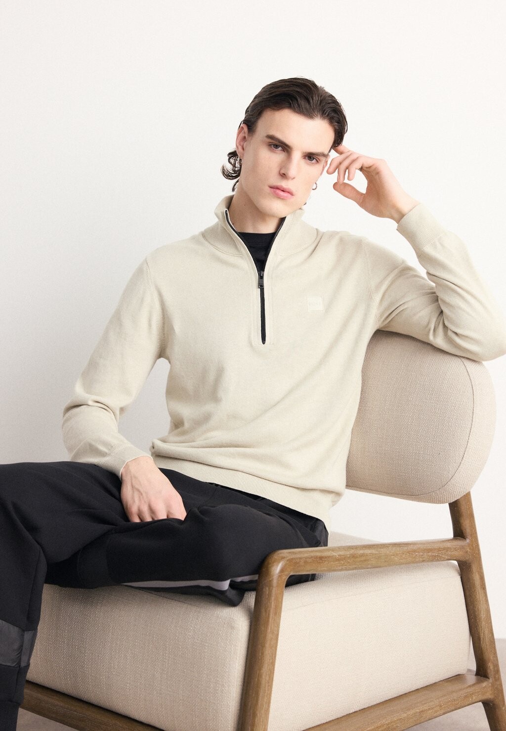 

Свитер вязаный KANOBIX BOSS, цвет light beige