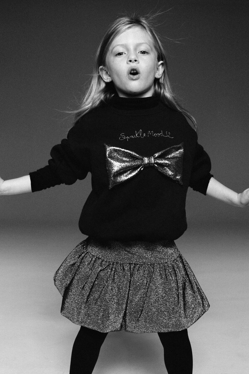 

Толстовка с бантом ZARA, черный
