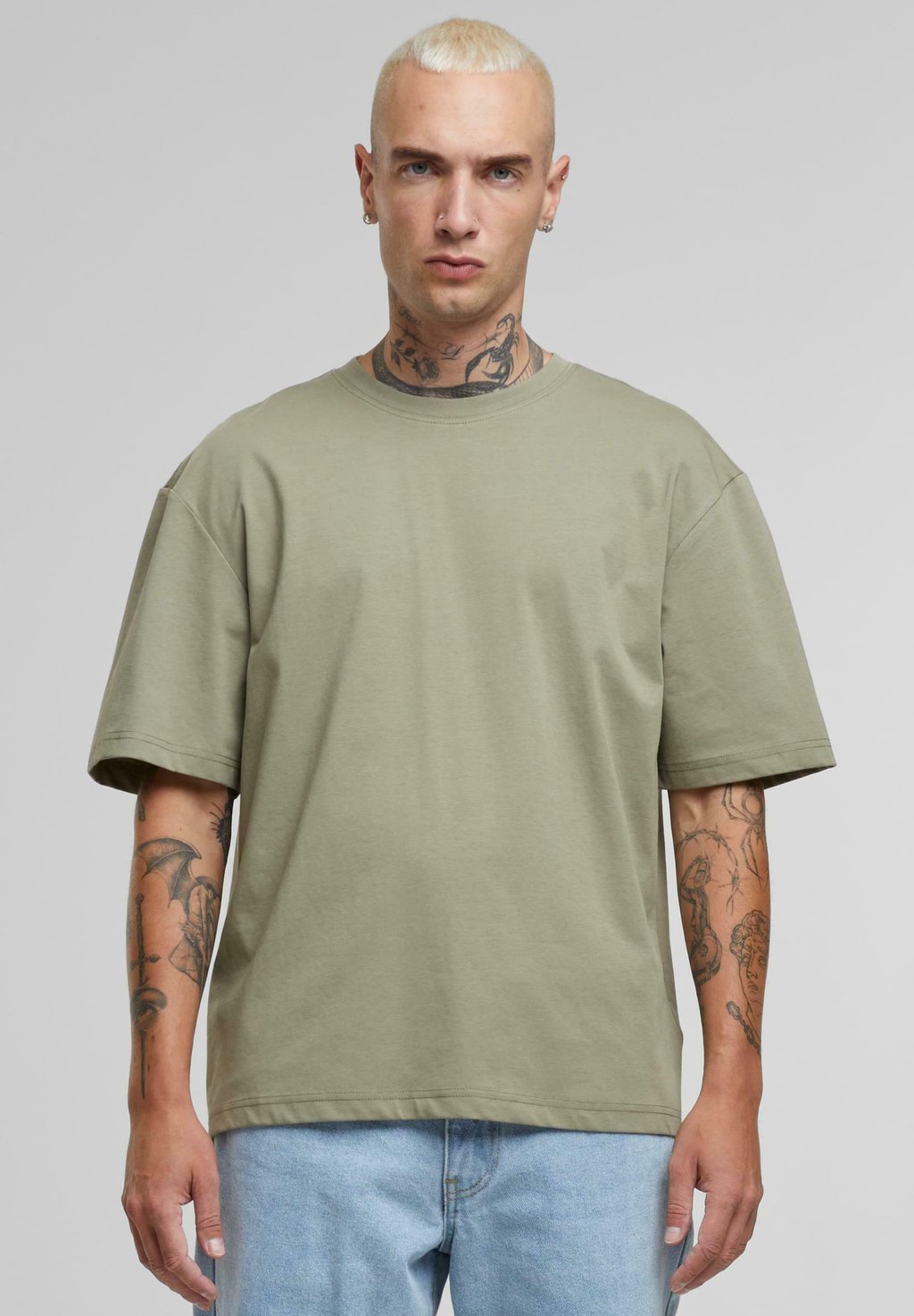 

Базовая футболка SORONA TEE Urban Classics, оливковый