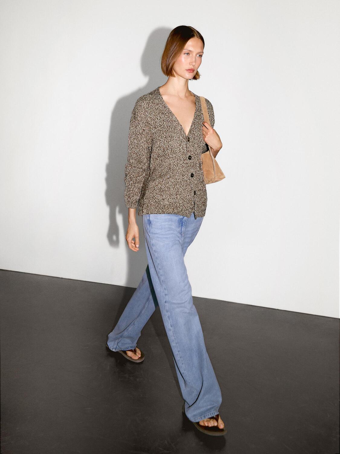 

Длинный кардиган Mouliné с V-образным вырезом Massimo Dutti, коричневый