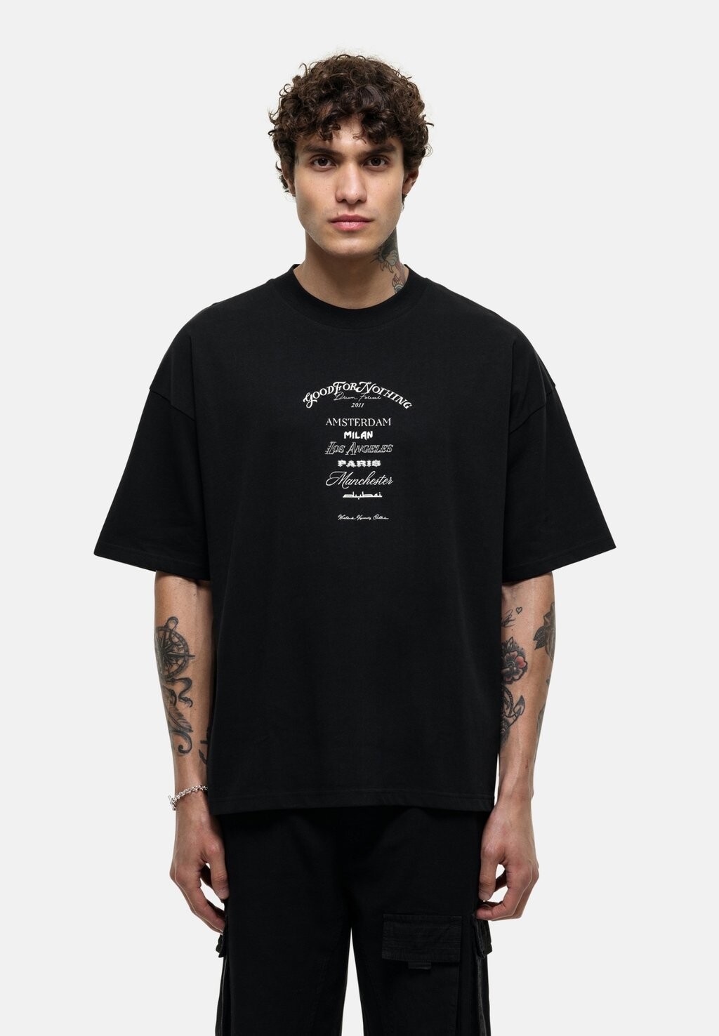 

Футболка с принтом OVERSIZED BLACK DISTRICT T-SHIRT Good For Nothing, черный