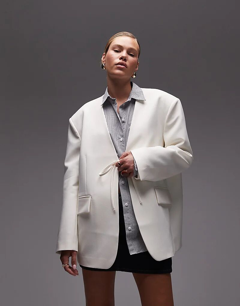 

Кремовый блейзер ASOS DESIGN без воротника с завязкой спереди