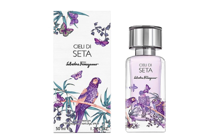 Ferragamo Парфюмерная вода Silk Mirror Dream Sky с цветочно-фруктовым аккордом, ноты черного перца и черники, 50 мл/100 мл — фото 2