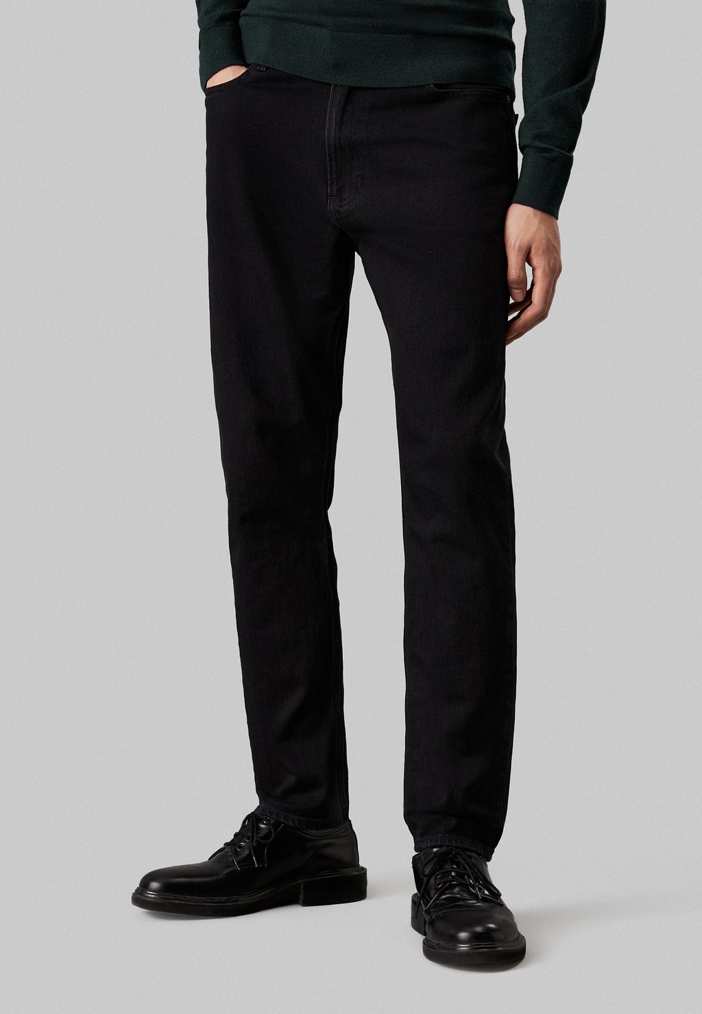 

Зауженные джинсы Calvin Klein, черный