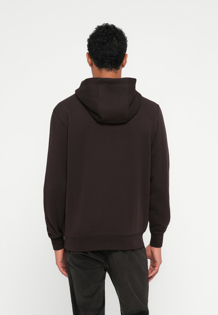 Худи Tommy Hilfiger BRAND LOVE SMALL HOODIE, Chocolate/Brown — фото 3