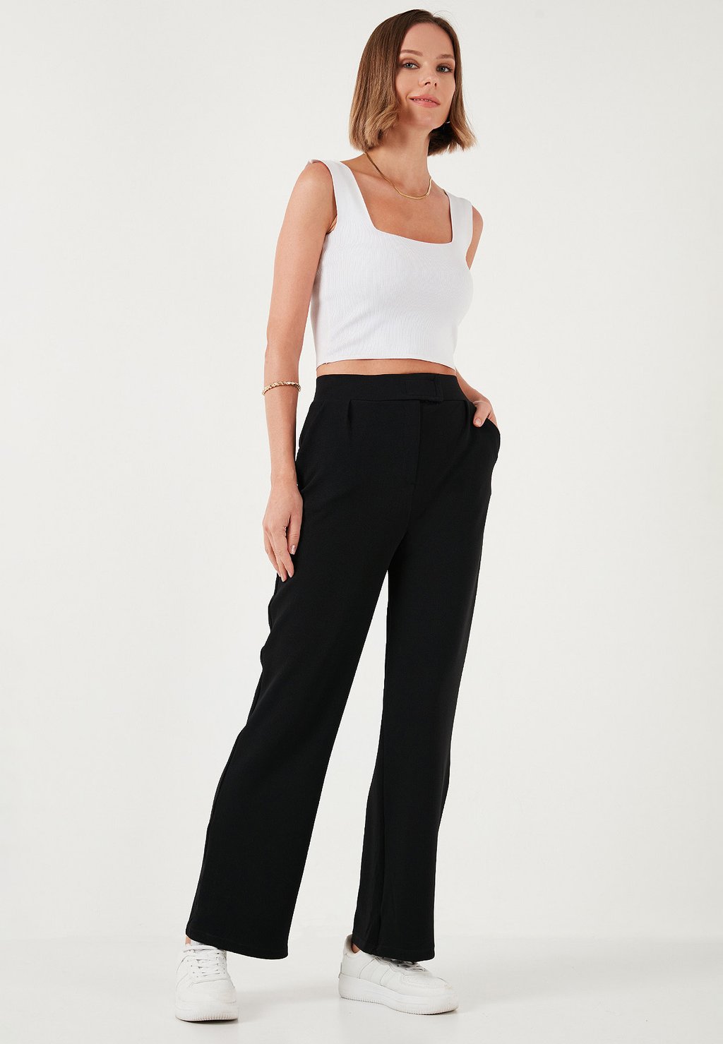 

Брюки REGULAR FIT LELA, черный