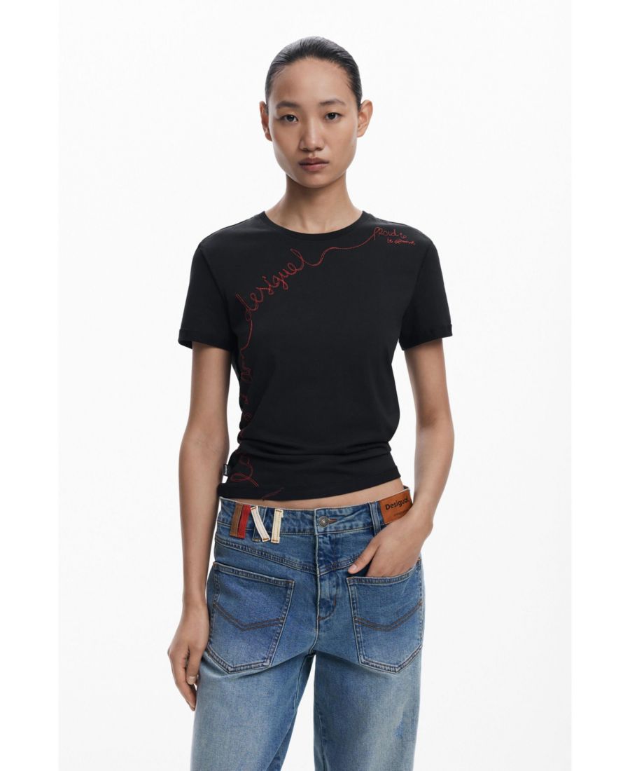 

Женская футболка с вышитой надписью Desigual, Black