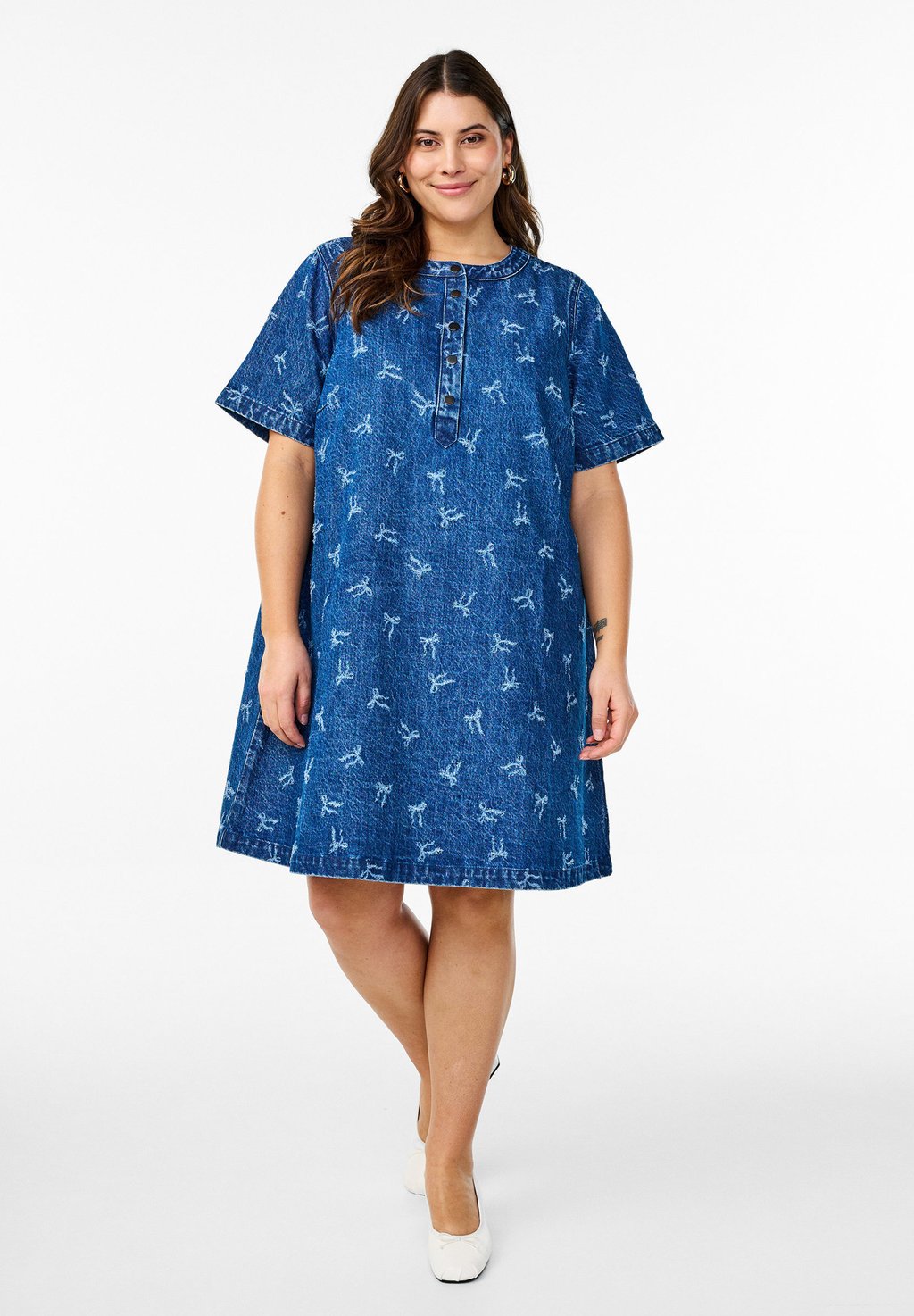 

Джинсовое платье Zizzi, цвет Dark Blue Denim Bow