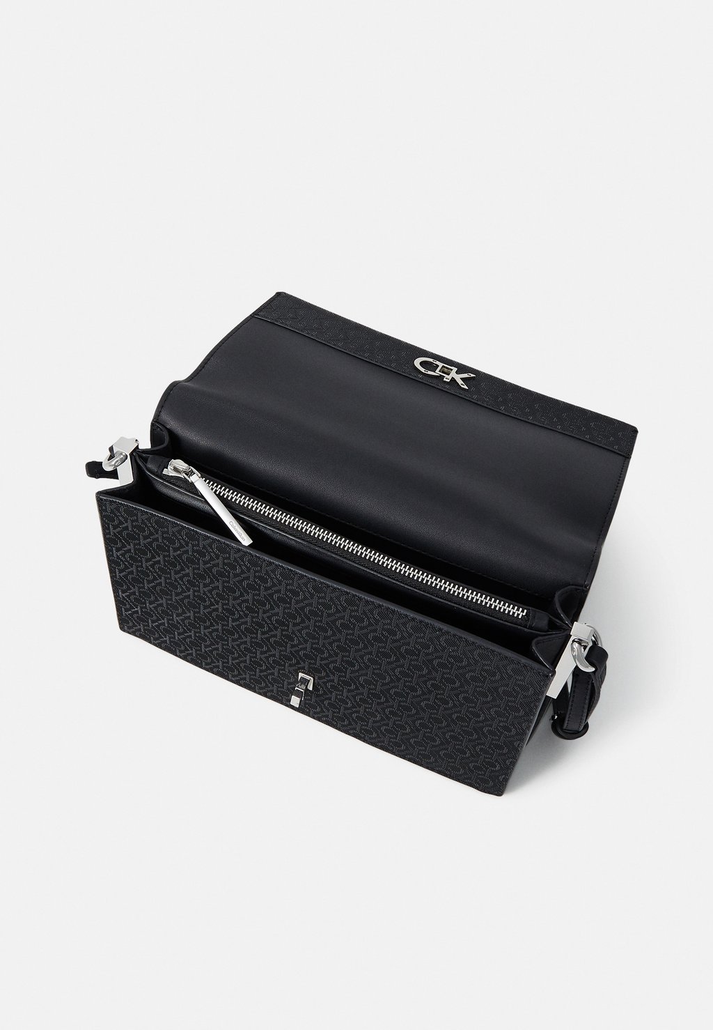 

Сумка ELONGATED SHOULDER BAG Calvin Klein, черный