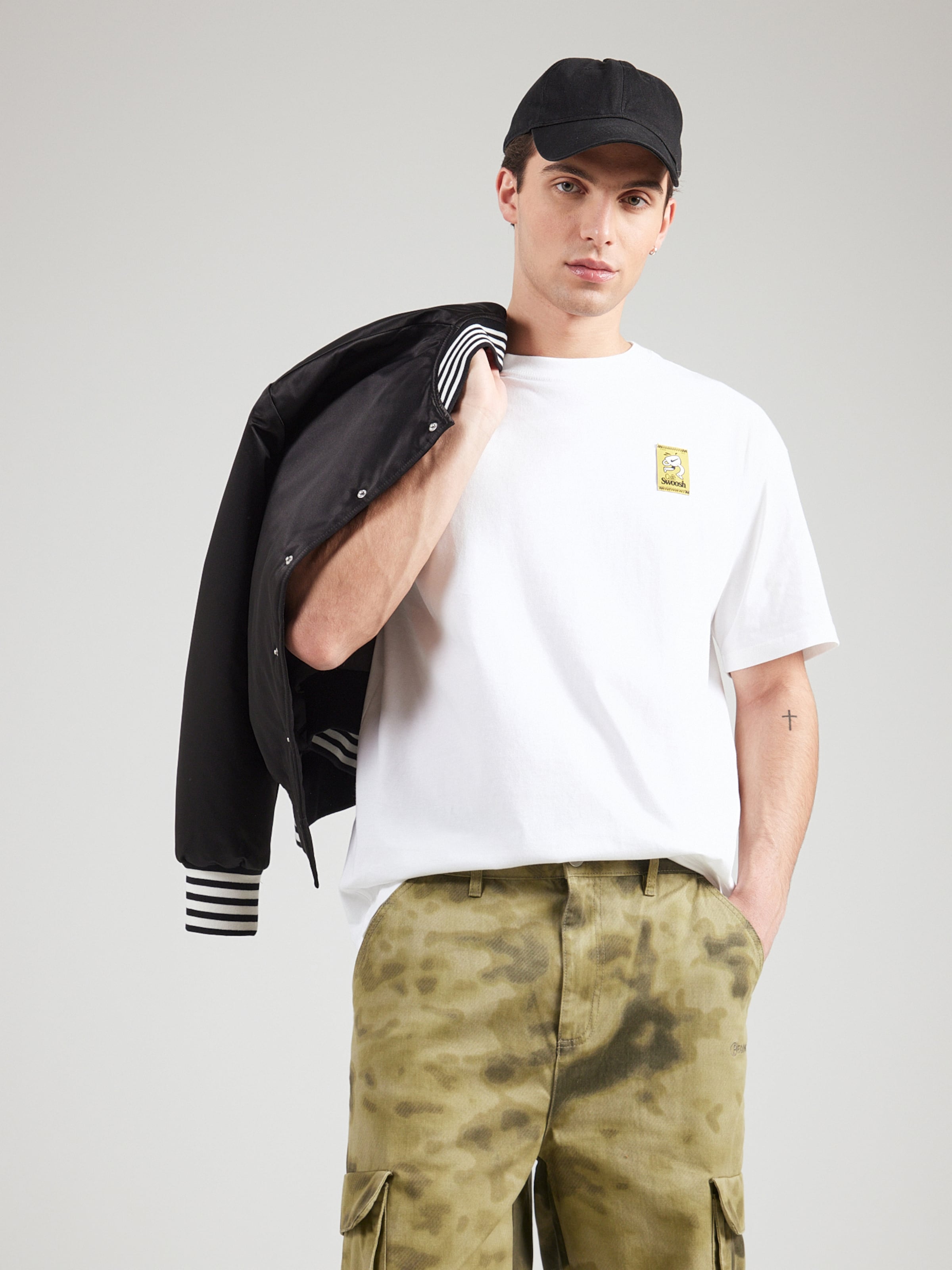 Nike Sportswear Футболка в белом цвете — фото 4